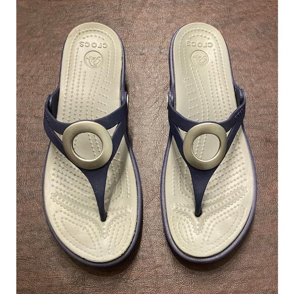 Crocs Women’s Capri Navy Blue Wedge Flip Flop Sandals Size 8 Vacay Resort Beach - Picture 1 of 8